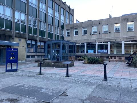 Image of the Renfield Centre viewed from Bath St